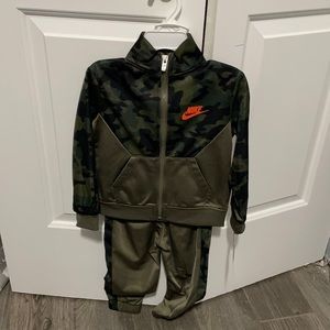Nike track suit